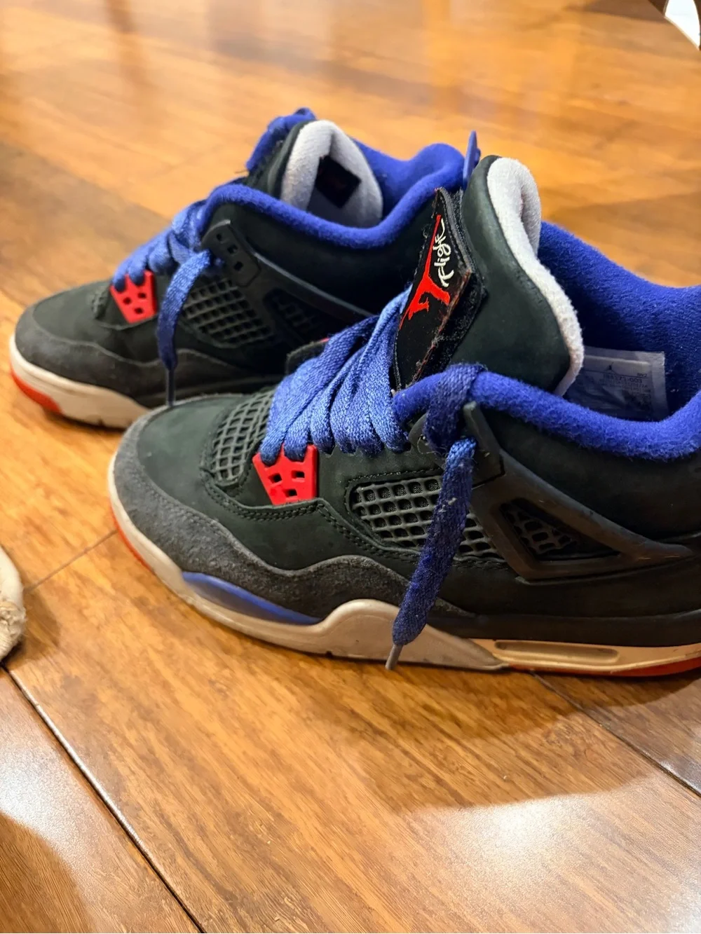 Jordan retro 4 rare air